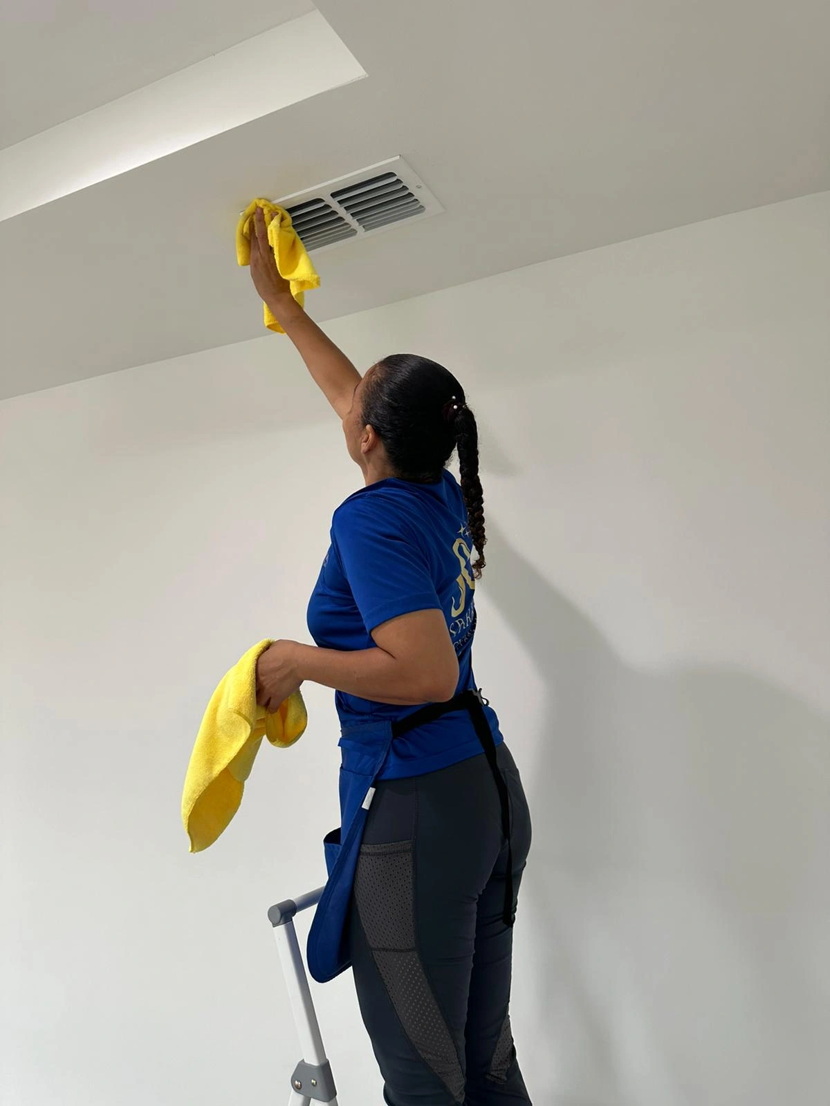 AC vent deep cleaning service